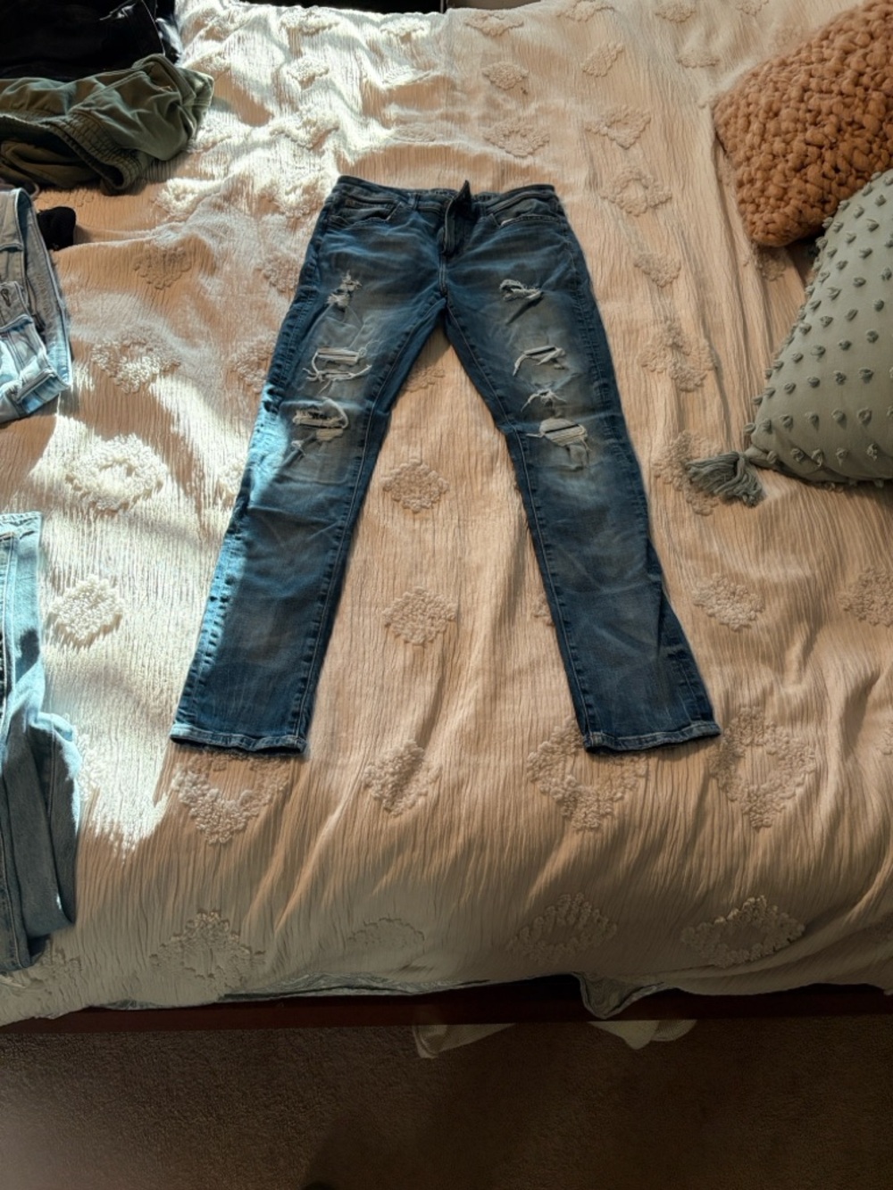 (4 Pairs) American Eagle Outfitters - Distressed Blue Ripped Jeans